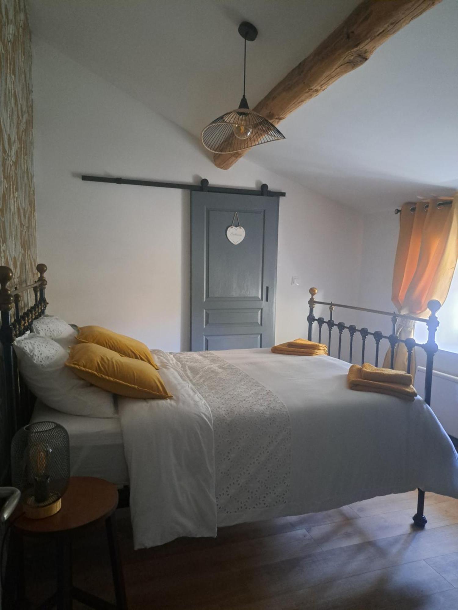 Roussines Lavallade12 Chambers D'Hotes المظهر الخارجي الصورة